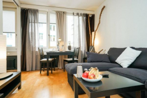 2 room suite in the heart of Zurich with own washing